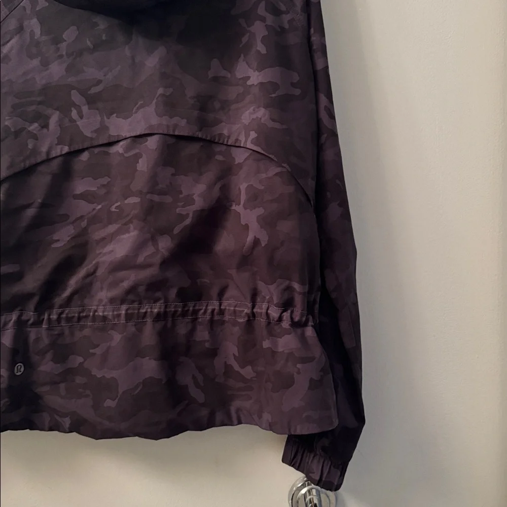 Lululemon Pack It Up Jacket Incognito Camo Multi Grey SIZE 4
